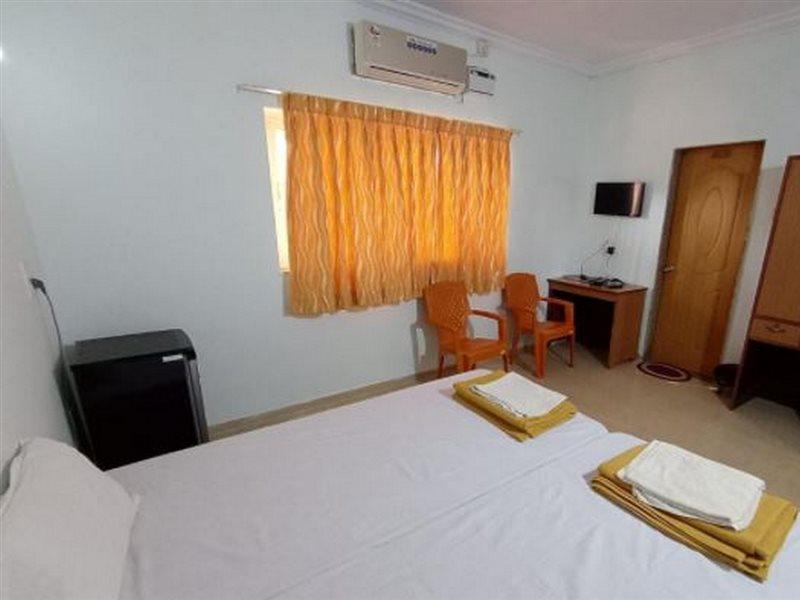 Spot On 39618 El Paso Hotel Arambol Luaran gambar