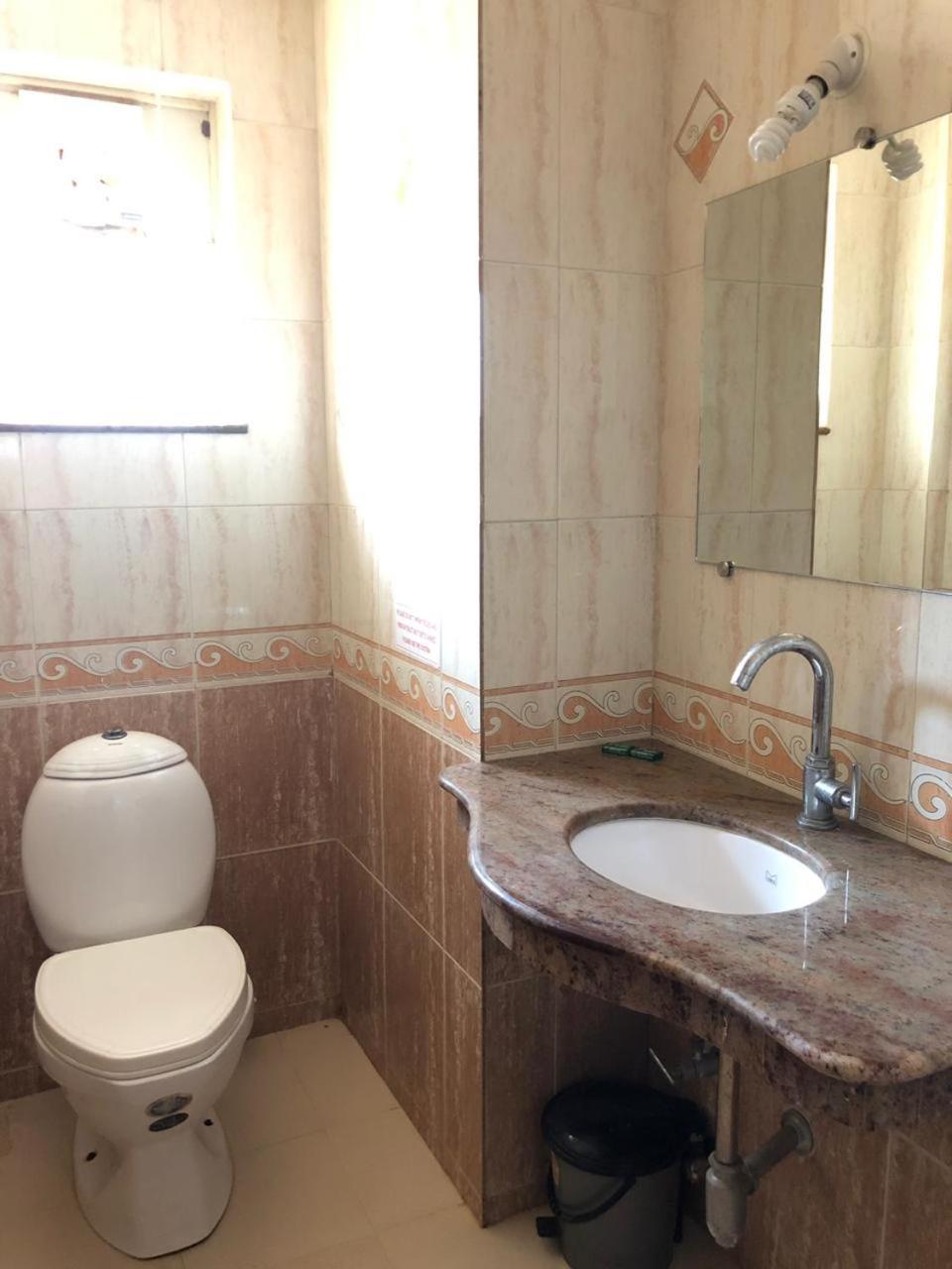 Spot On 39618 El Paso Hotel Arambol Luaran gambar