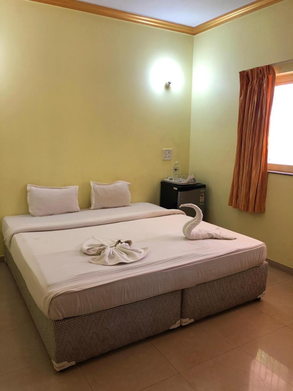 Spot On 39618 El Paso Hotel Arambol Luaran gambar